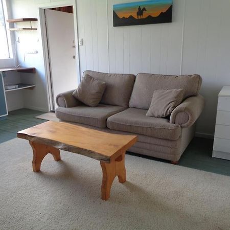 Ferienwohnung Rustic Woolshed Owen River Exterior foto